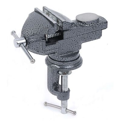 Tornillo de Banco Tactix Base Giratoria 60MM (2-1/2IN)