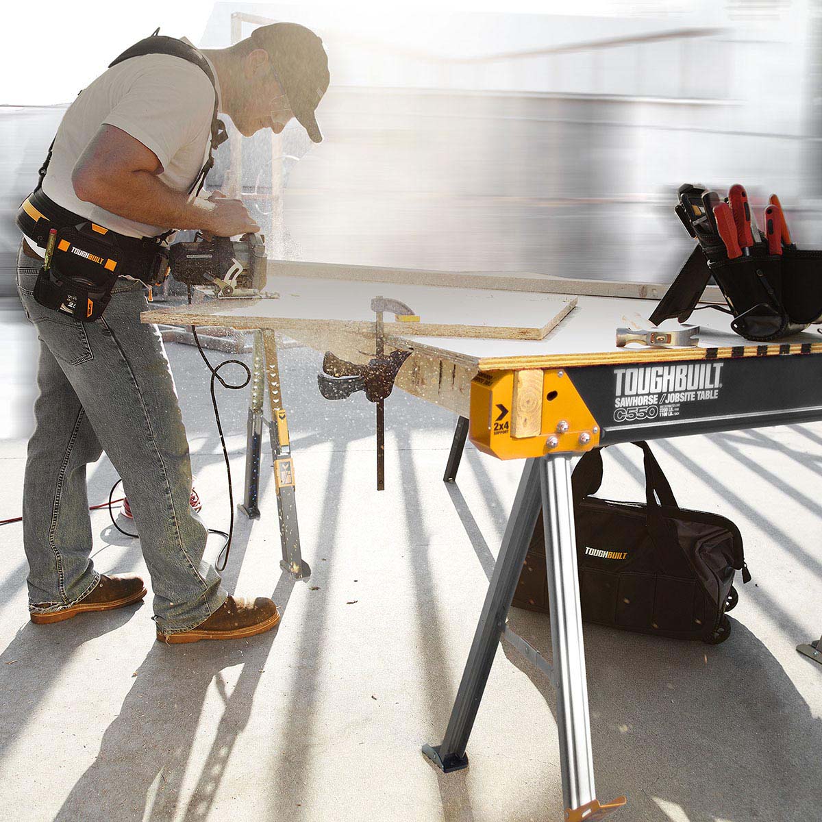 Caballete de Aserrar/ Mesa de Trabajo Port&aacute;til Toughbuilt image number null