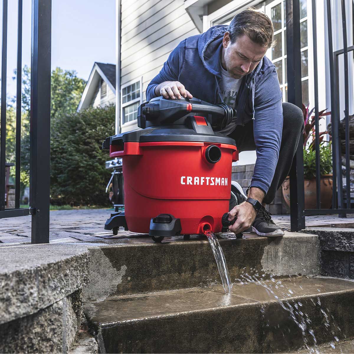 Aspiradora de 16 Galones y 6.5 HP para Seco y Mojado con Cabezal Desmontable Mod. CMXEVBE17607 Craftsman image number null